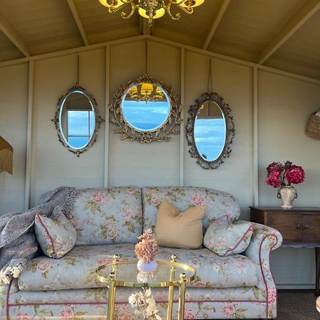 The Pink Cottage Upstairs Suite & Garden Summer Room Whitehead Eksteriør bilde