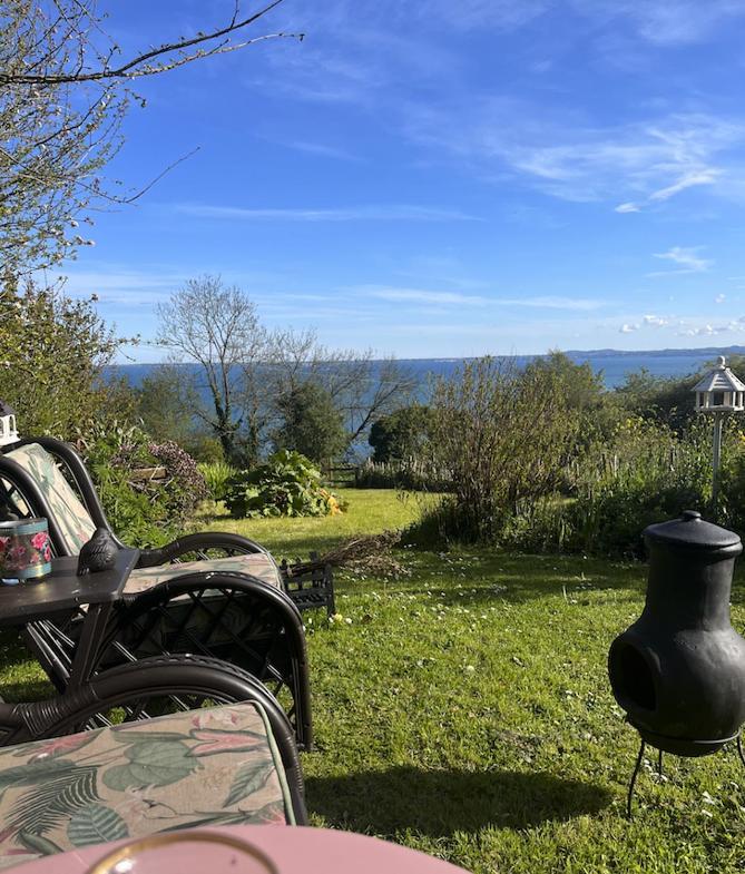 The Pink Cottage Upstairs Suite & Garden Summer Room Whitehead Eksteriør bilde