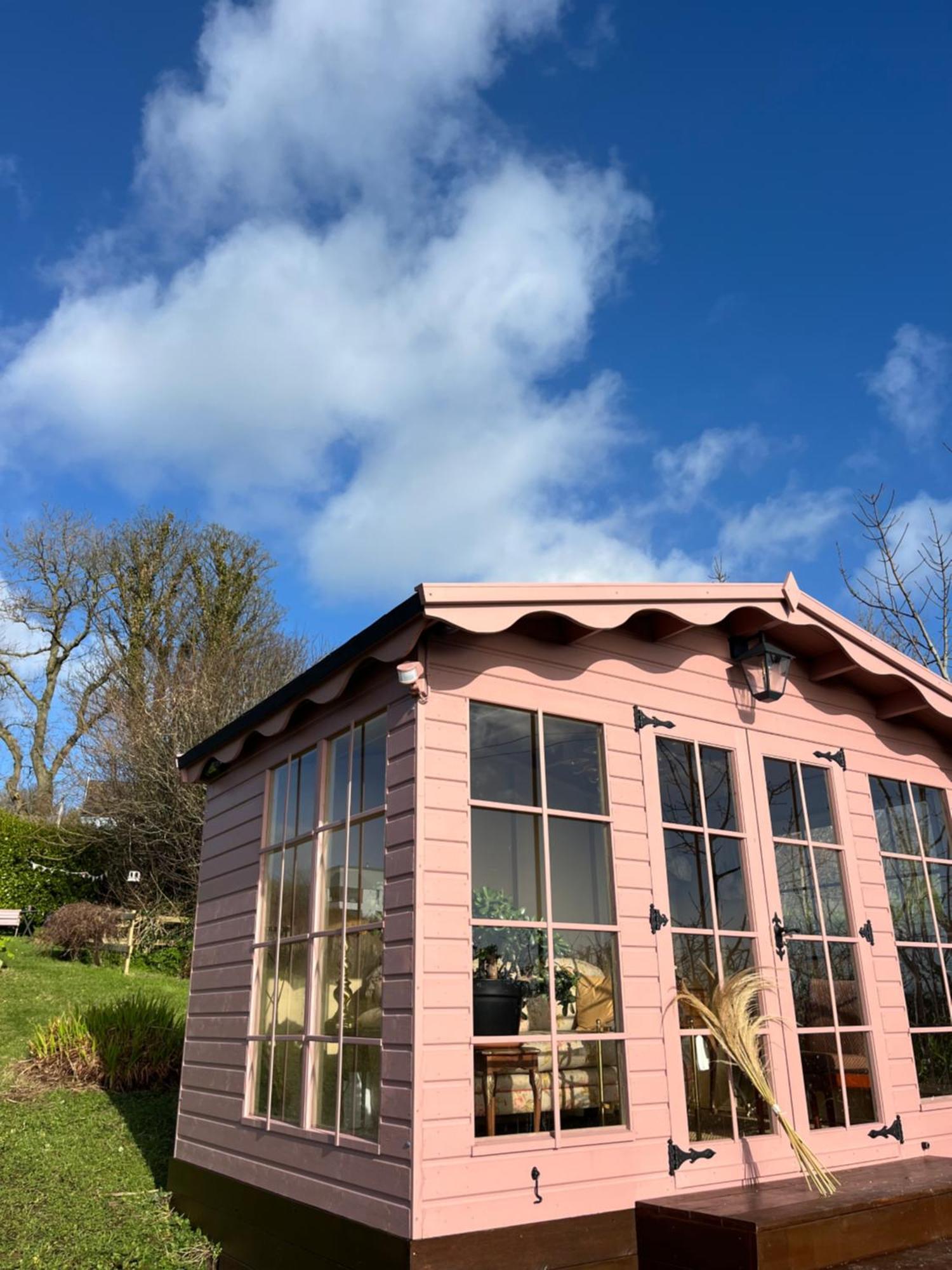 The Pink Cottage Upstairs Suite & Garden Summer Room Whitehead Eksteriør bilde