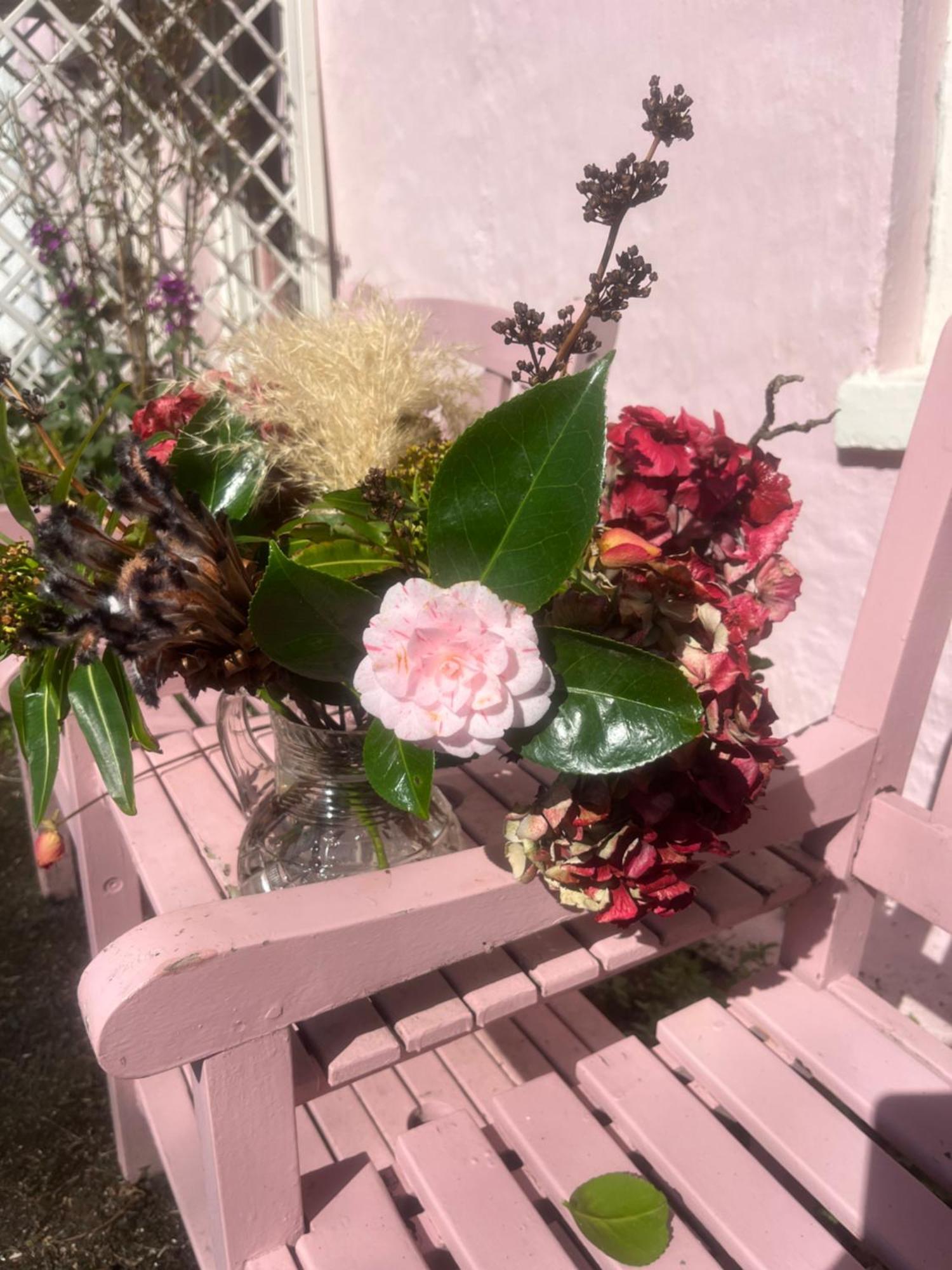 The Pink Cottage Upstairs Suite & Garden Summer Room Whitehead Eksteriør bilde